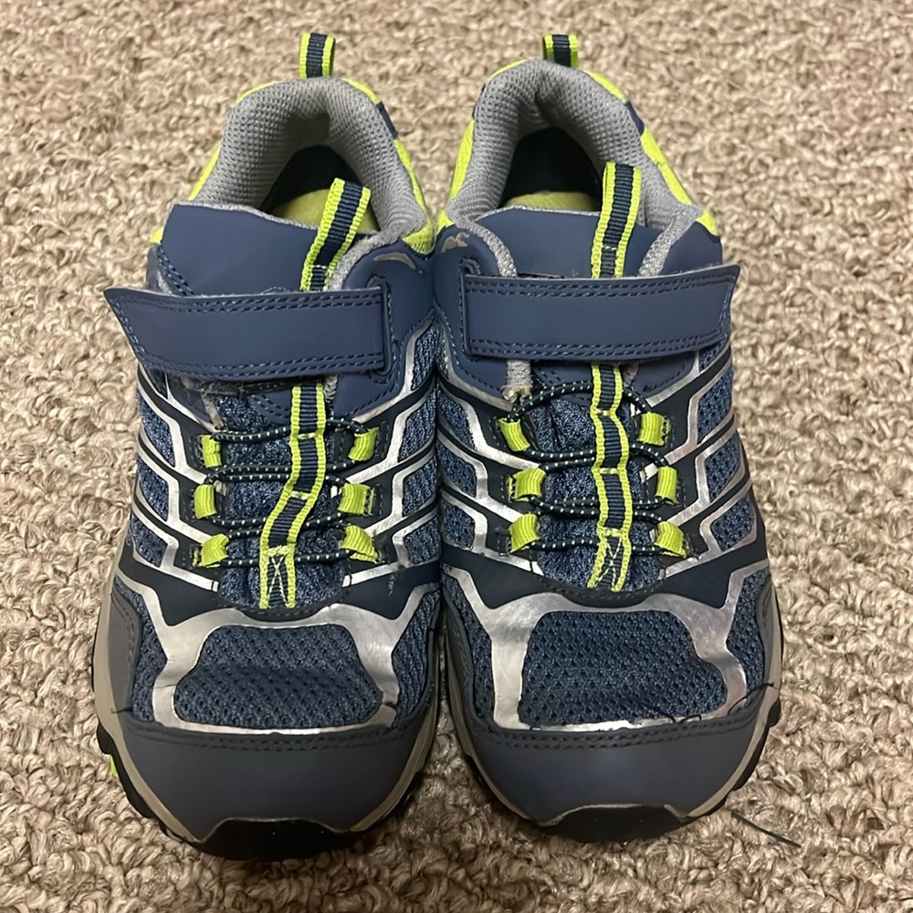 Boys Tennis Shoes Blue and Green Size 3.5 W